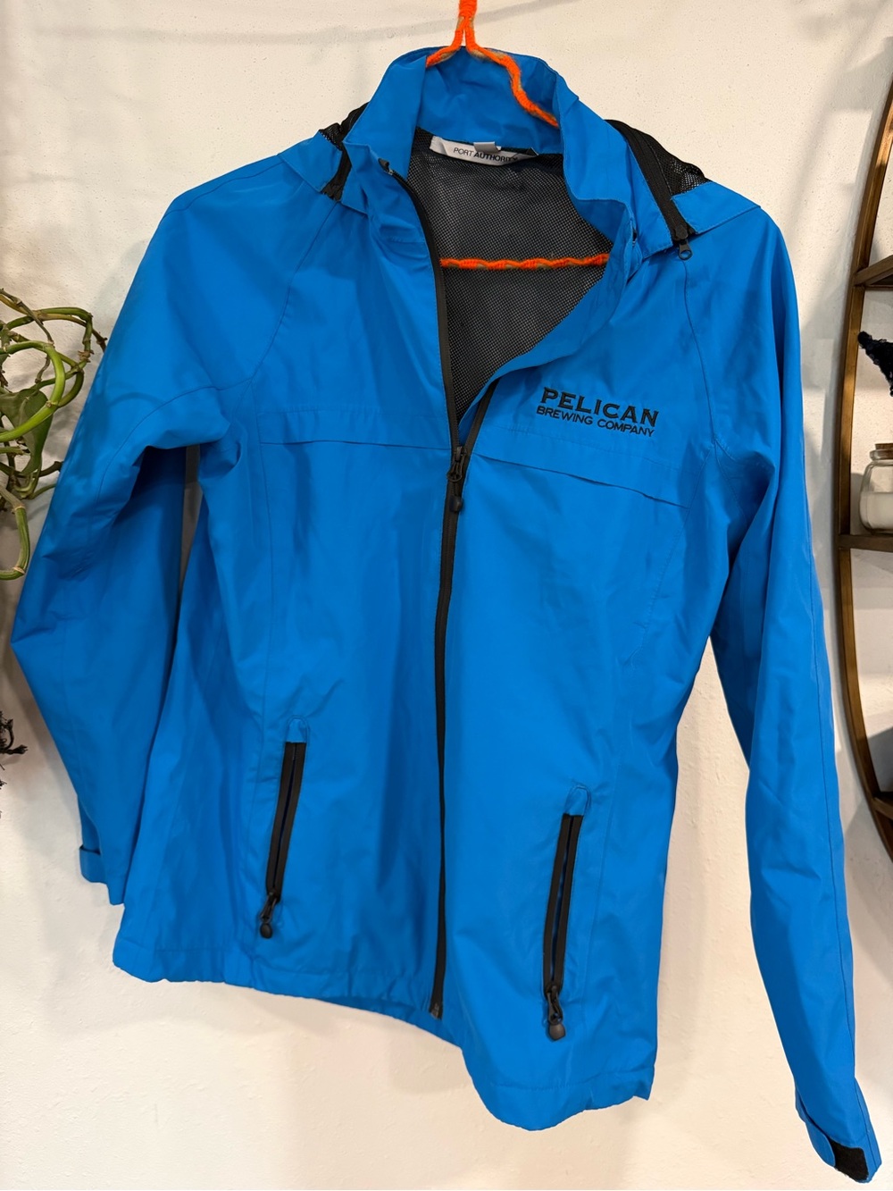 Pelican Brewing Company Blue Lightweight Rain Jacket Womens  size Medium